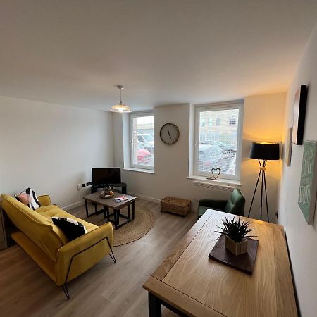 Modern 2 Bedroom Apt Sleeps 6 - Near กลอสเตอร์ ภายนอก รูปภาพ