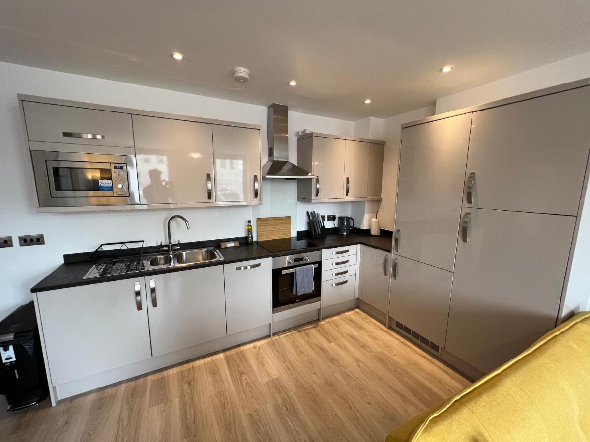 Modern 2 Bedroom Apt Sleeps 6 - Near กลอสเตอร์ ภายนอก รูปภาพ