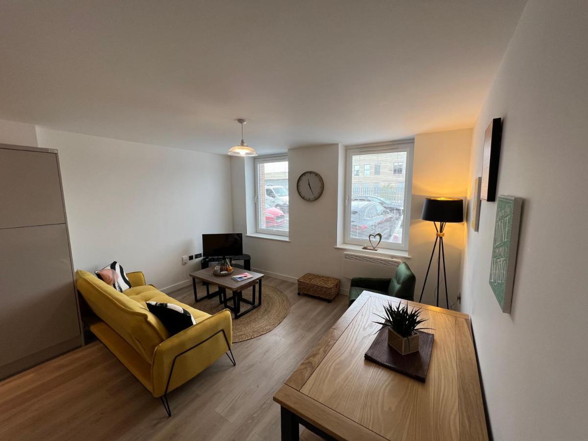 Modern 2 Bedroom Apt Sleeps 6 - Near กลอสเตอร์ ภายนอก รูปภาพ